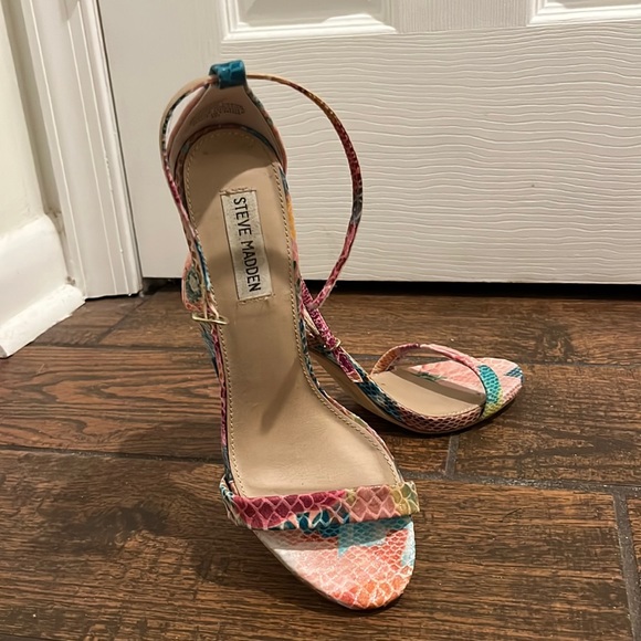 Fun pastel shoes. Stecy by Steve Madden, 8.5. Like New! - Picture 3 of 6
